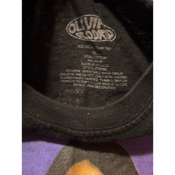 Olivia Rodrigo Sour XL - Picture 2 of 3